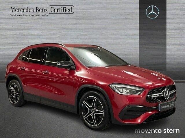 Usado Mercedes GLA200 150 CV (110 kW) 2020 Manufaktur rojo patagonia SUV