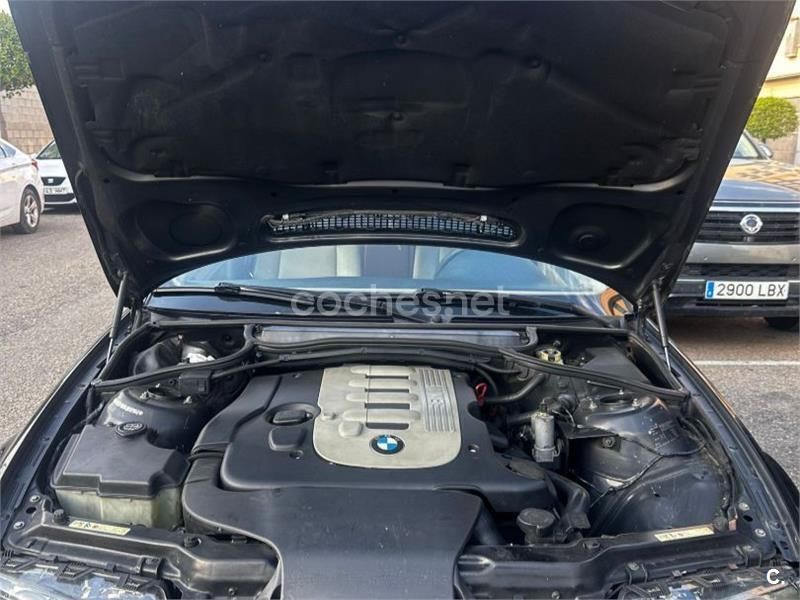 Negro Usado 2004 BMW 320 Familiar | 3800 € (Precio justo) - Imagen 1/4