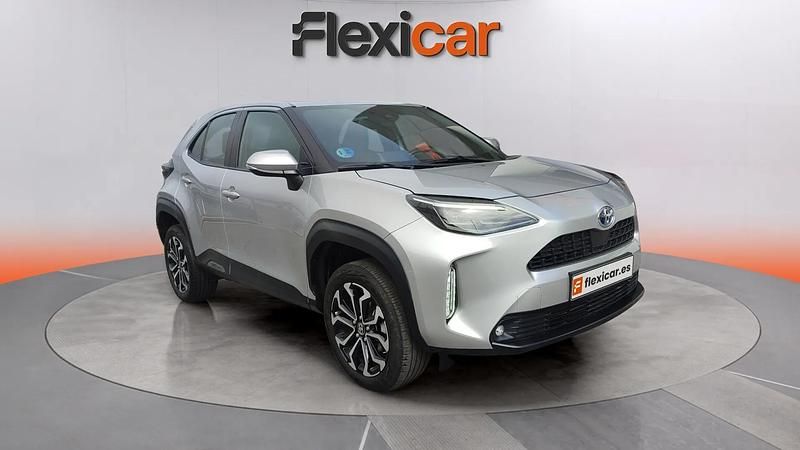 Usado Toyota Yaris Hybrid Active 116 CV (85 kW) 2024 Gris