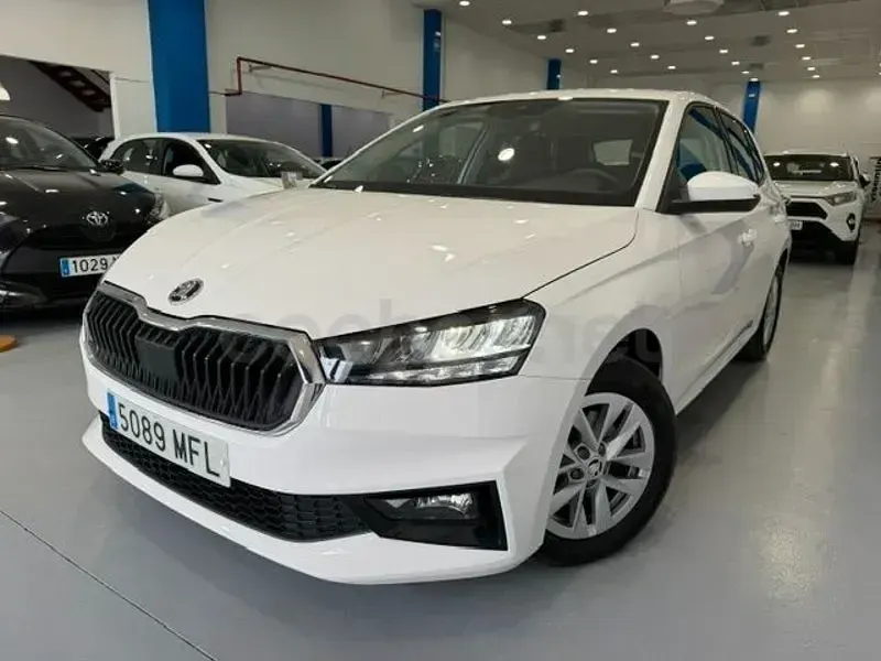 Usado Skoda Fabia Ambition 110 CV (80 kW) 2023 Blanco Utilitario