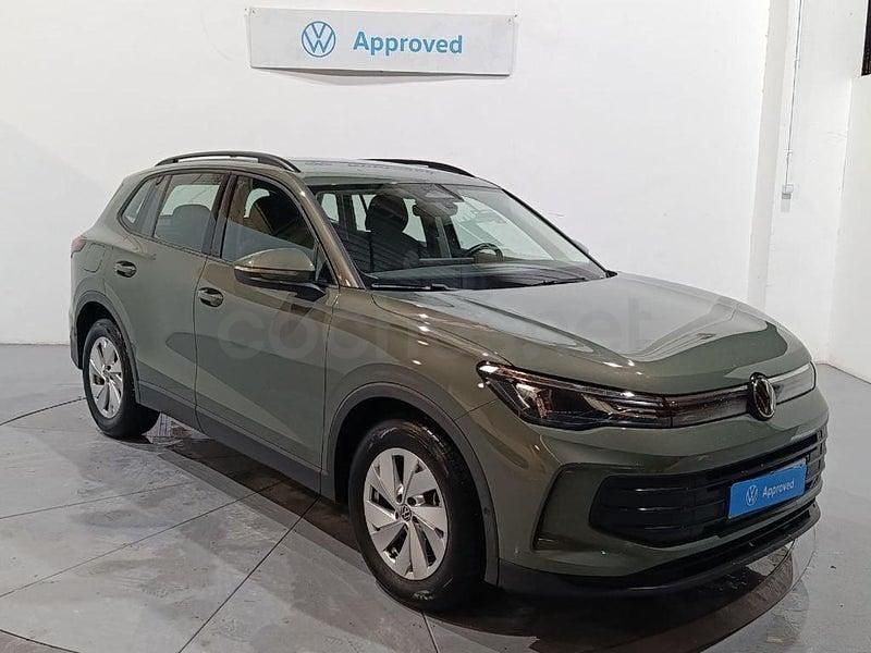 Usado VW Tiguan 150 CV (110 kW) 2025 Verde SUV