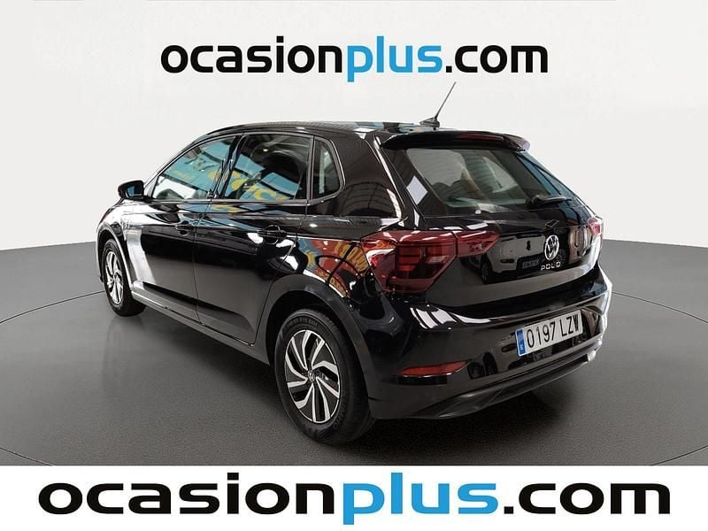 Usado VW Polo Life 95 CV (69 kW) 2022 Negro Utilitario