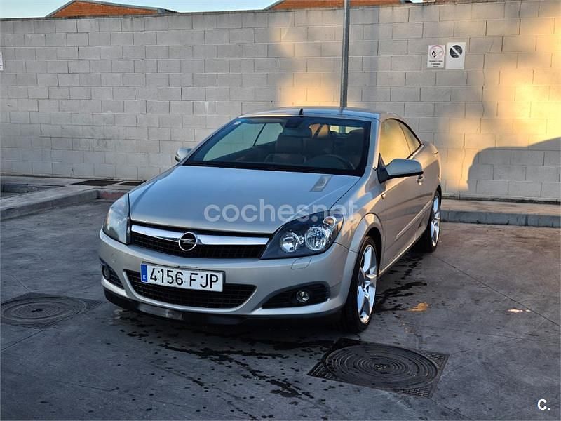 Gris / plata Usado 2006 Opel Astra Cabriolet Cosmo Descapotable | 4400 € - Imagen 1/4