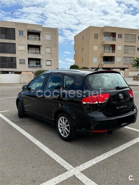 Usado Seat Altea XL Style 140 CV (102 kW) 2013 Negro Monovolumen