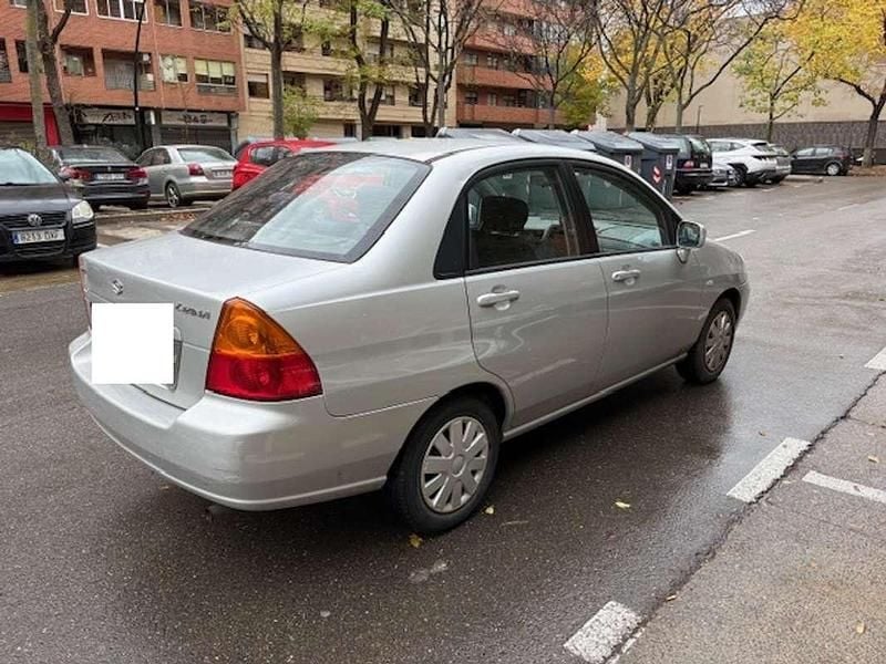 Usado Suzuki Liana 103 CV (75 kW) 2002 Gris Utilitario