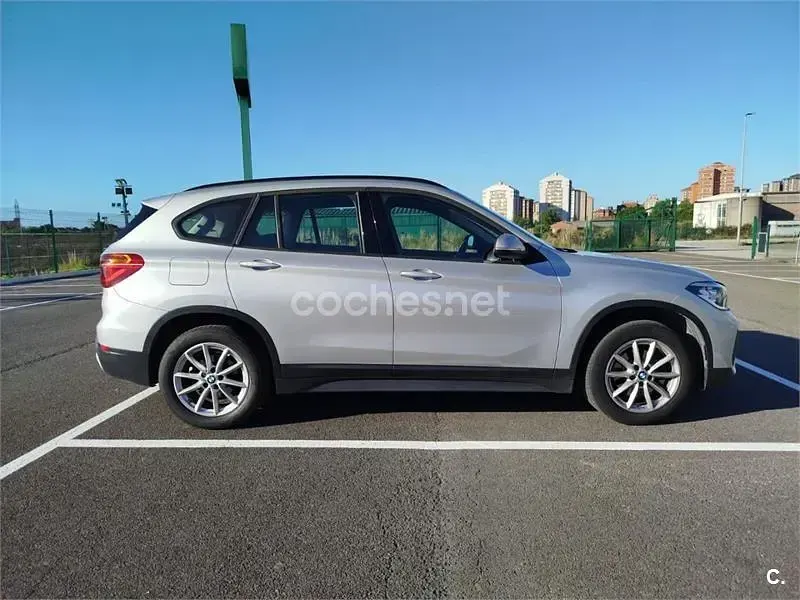 Usado BMW X1 140 CV (102 kW) 2020 Gris / plata SUV