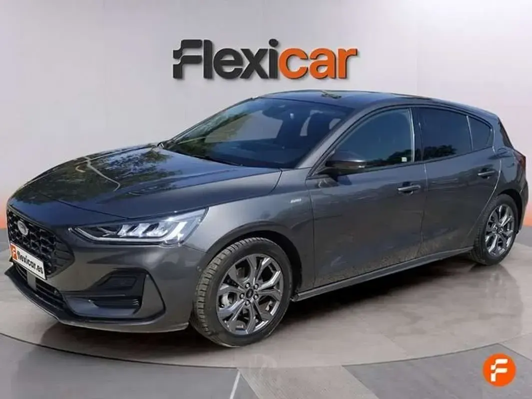 Usado Ford Focus ST-Line 155 CV (114 kW) 2024 Gris Berlina