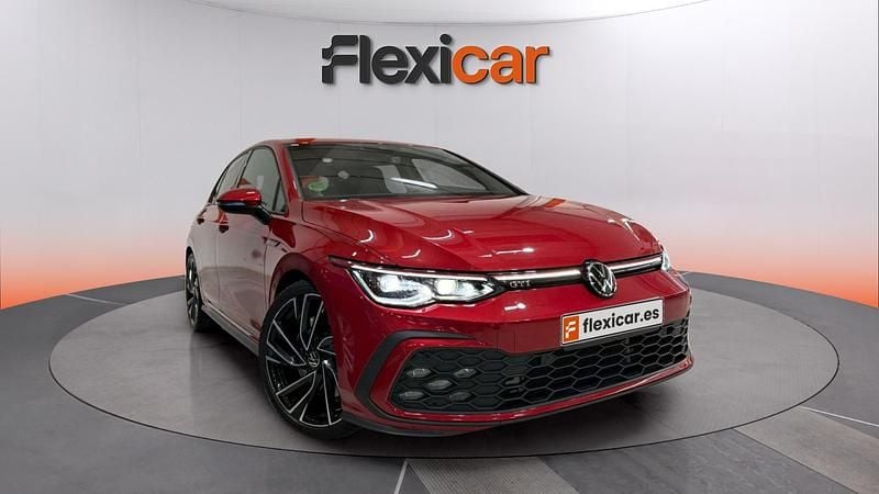 Usado VW Golf VIII GTI 245 CV (180 kW) 2021 Rojo Berlina