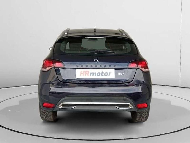 Usado DS Automobiles DS4 Connected Chic 132 CV (97 kW) 2017 Negro Utilitario