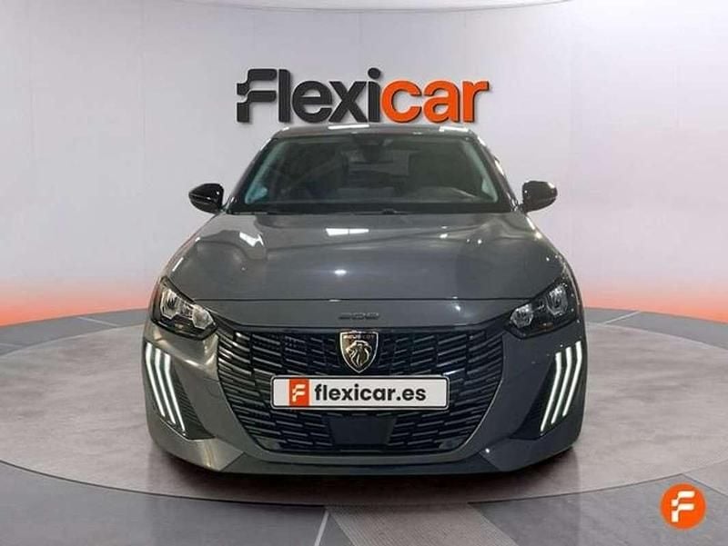 Usado Peugeot 208 Allure 101 CV (74 kW) 2025 Gris Utilitario