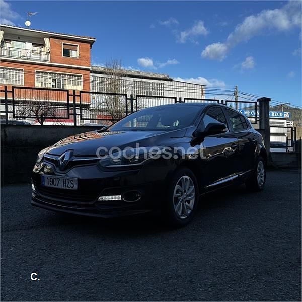 Usado Renault Mégane Expression 115 CV (84 kW) 2014 Negro Berlina