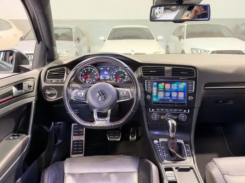 Usado VW Golf VII GTI 230 CV (169 kW) 2016 Gris / plata Berlina