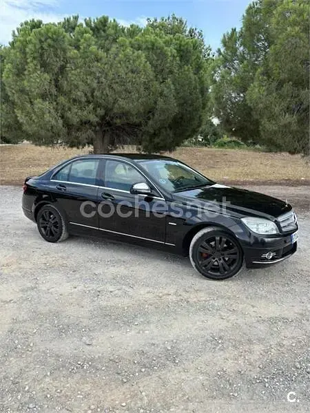 Usado Mercedes C200 Avantgarde 136 CV (100 kW) 2009 Negro Berlina