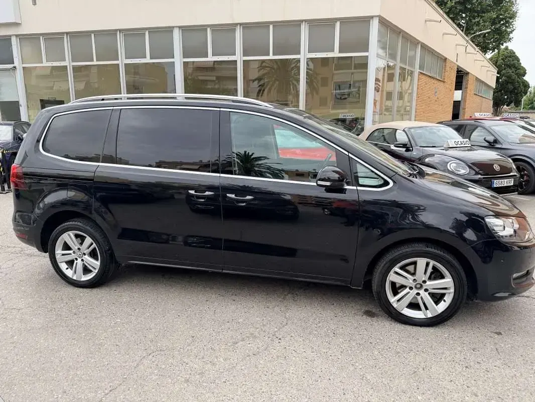Usado VW Sharan Advance 150 CV (110 kW) 2019 Negro Monovolumen