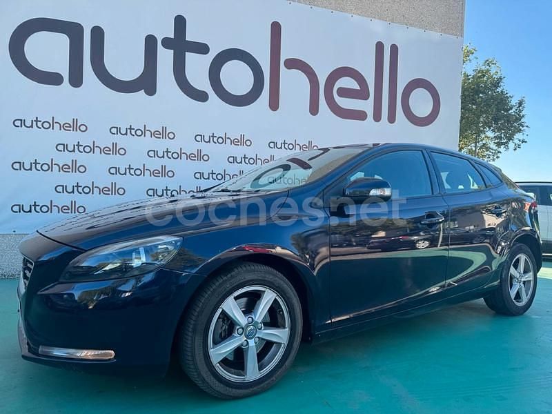 Azul Usado 2016 Volvo V40 Momentum Familiar | 7990 € (Precio justo) - Imagen 1/4