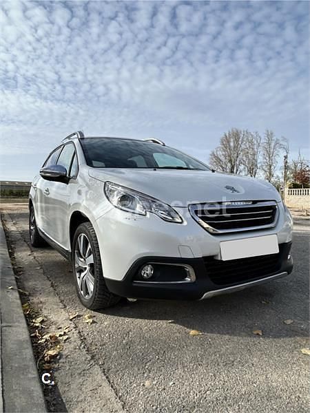 Usado Peugeot 2008 Allure 115 CV (84 kW) 2014 Blanco SUV