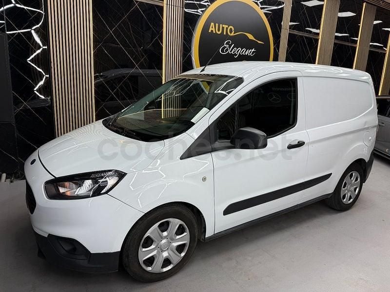 Usado Ford Tourneo Courier Sport 100 CV (73 kW) 2021 Blanco Monovolumen