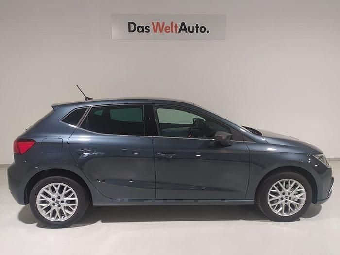 Usado Seat Ibiza 115 CV (84 kW) 2025 Gris