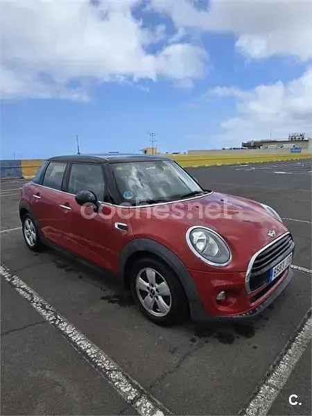 Usado Mini Cooper 136 CV (100 kW) 2016 Rojo Utilitario