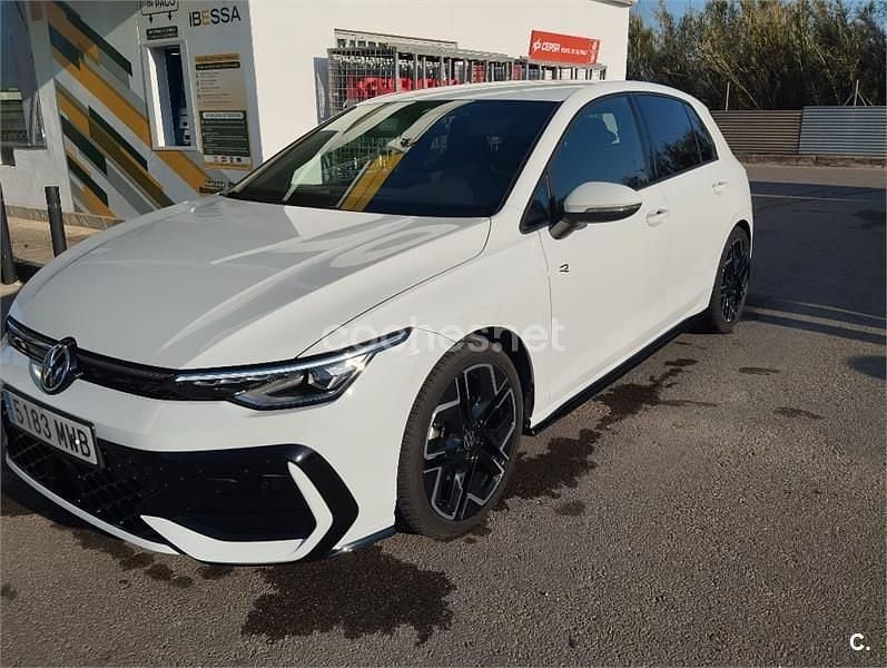 Usado VW Golf VIII R-line 150 CV (110 kW) 2024 Blanco Berlina