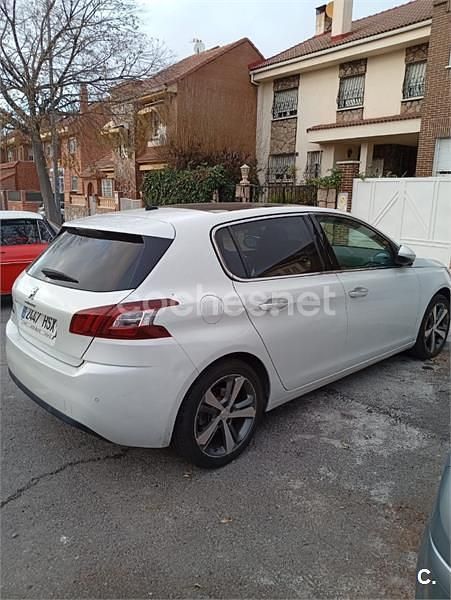 Usado Peugeot 308 Allure 155 CV (114 kW) 2013 Blanco Berlina