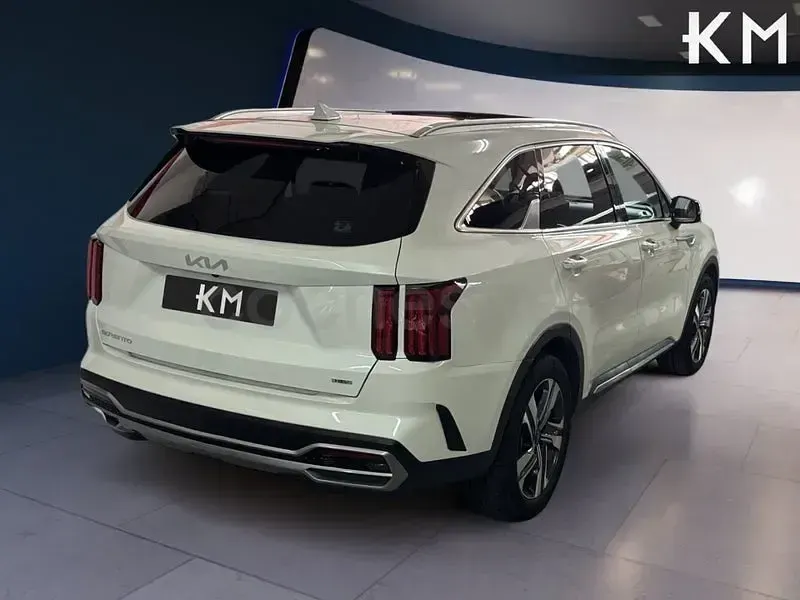 Usado Kia Sorento Plus 230 CV (169 kW) 2024 Blanco SUV