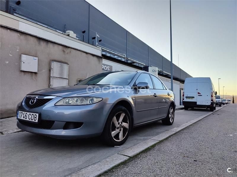 Usado Mazda 6 Active 136 CV (100 kW) 2002 Gris / plata Berlina