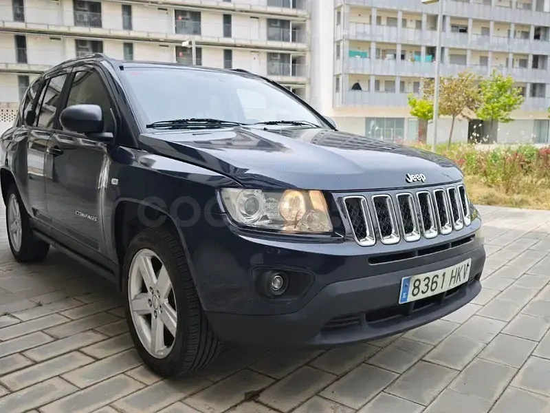 Usado Jeep Compass Limited 136 CV (100 kW) 2012 Azul SUV