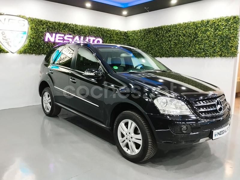 Negro Usado 2007 Mercedes ML280 SUV | 14.999 € (Un poco caro) - Imagen 1/4