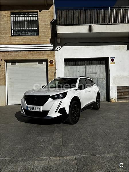 Usado Peugeot 2008 Active 130 CV (95 kW) 2022 Blanco SUV