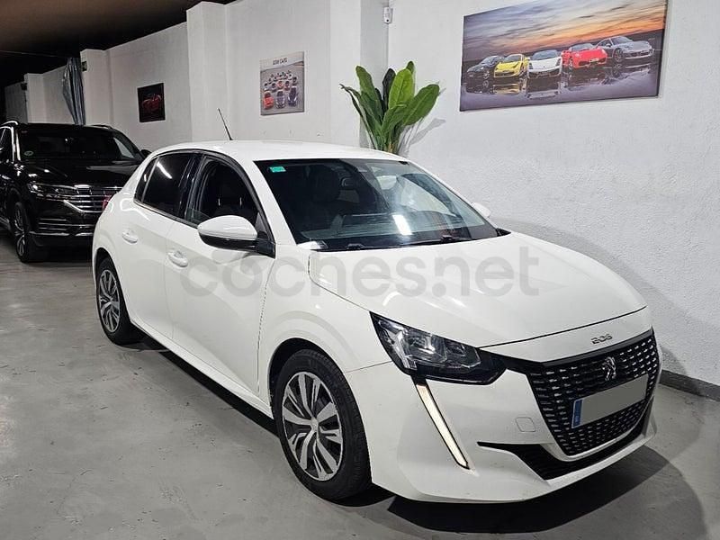 Usado Peugeot 208 Allure 100 CV (73 kW) 2020 Blanco Utilitario