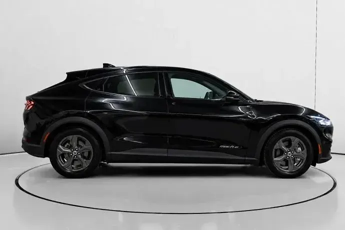 Usado Ford Mustang Mach-E 197 kW (269 CV) 2022 SUV