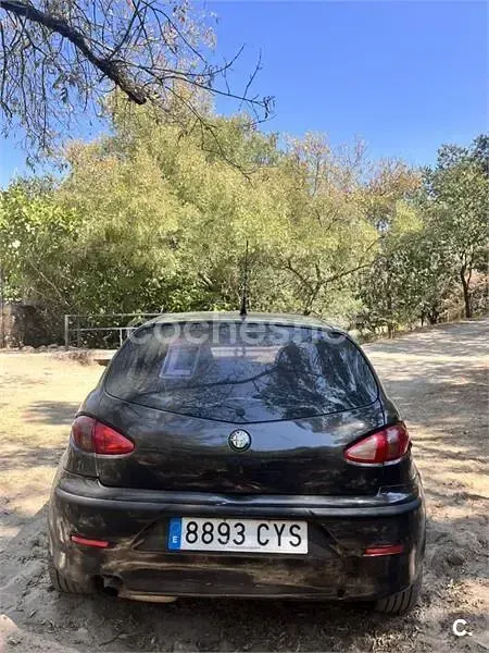 Usado Alfa Romeo 147 Distinctive 120 CV (88 kW) 2004 Negro Utilitario
