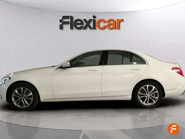 Usado Mercedes C220 170 CV (125 kW) 2015 Blanco Berlina