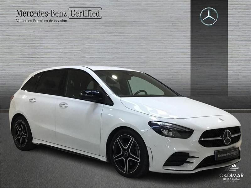 Usado Mercedes B200 AMG line 150 CV (110 kW) 2021 Blanco Monovolumen