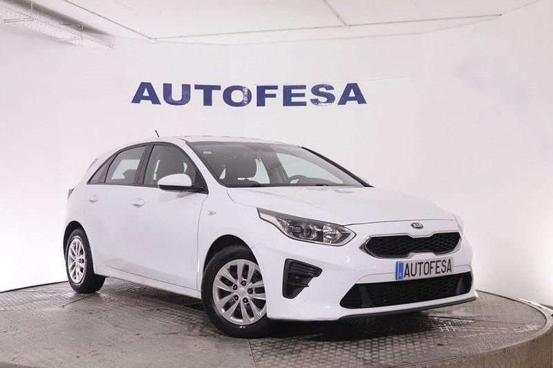 Usado Kia Ceed 120 CV (88 kW) 2020 Blanco Utilitario