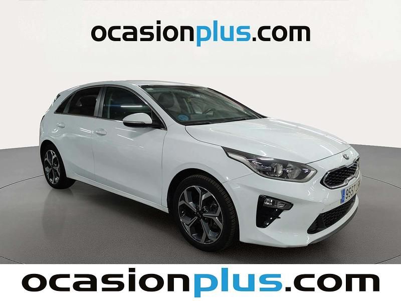 Usado Kia Ceed 120 CV (88 kW) 2019 Blanco Utilitario