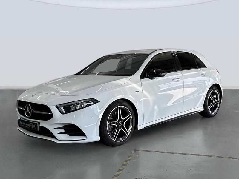 Blanco Usado 2020 Mercedes A180 Berlina | 26.900 € (Un poco caro) - Imagen 1/4