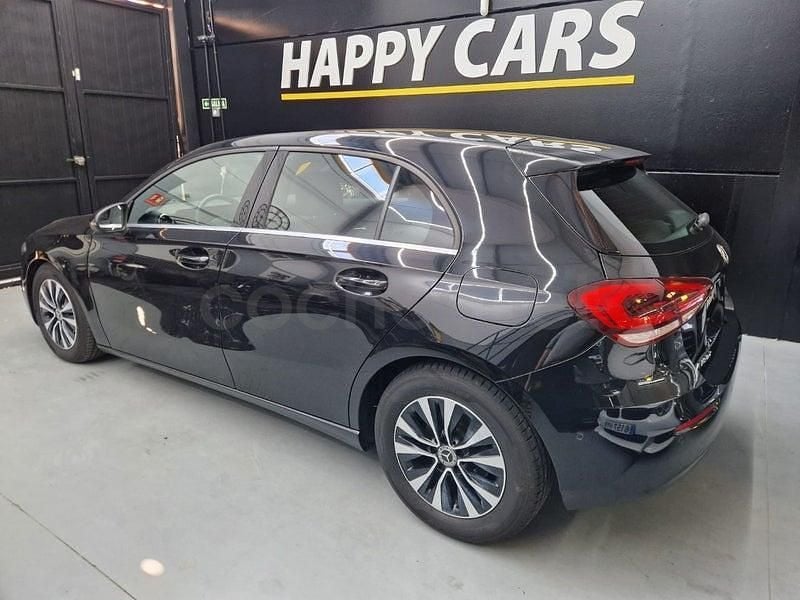 Usado Mercedes A180 116 HP (85 kW) 2019 Preto Sedan