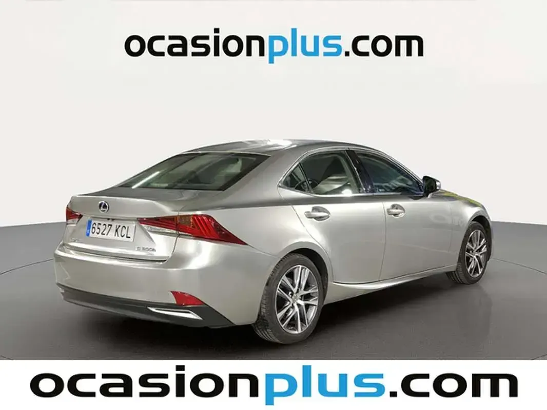 Usado Lexus IS300h Executive Line 223 CV (164 kW) 2017 Gris Berlina