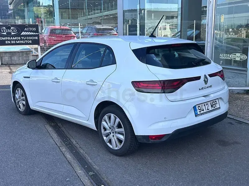Usado Renault Mégane II Equilibre 115 CV (84 kW) 2022 Blanco Berlina