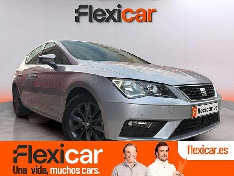 Usado Seat Leon ST Style 131 CV (96 kW) 2020 Gris Familiar