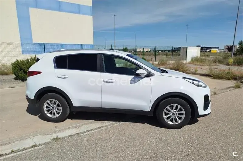 Usado Kia Sportage 132 CV (97 kW) 2019 Blanco SUV