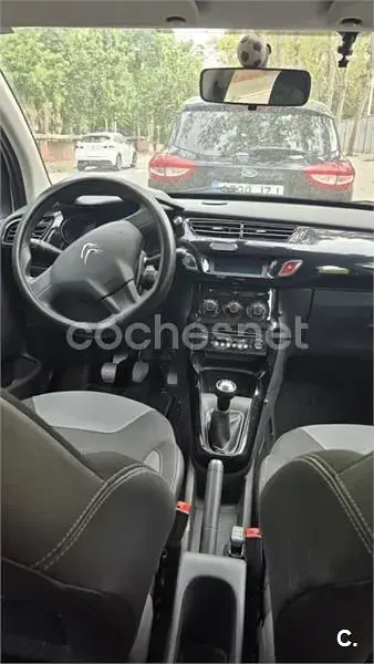 Usado Citroën C3 Attraction 68 CV (50 kW) 2014 Gris / plata Berlina