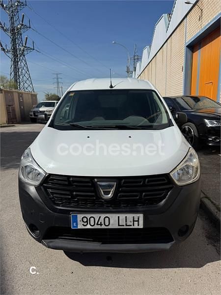 Usado Dacia Dokker Essentiel 102 CV (75 kW) 2020 Blanco Monovolumen