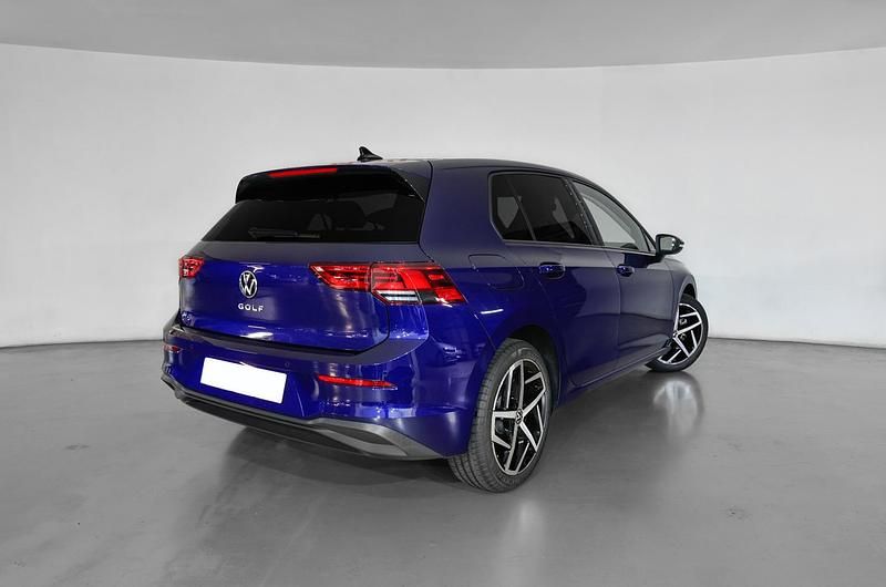 Usado VW Golf VIII 150 CV (110 kW) 2024 Azul atlántico metalizado Utilitario