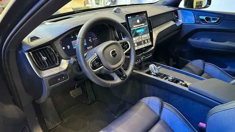 Usado Volvo XC60 Ultra 350 CV (257 kW) 2026 Azul SUV