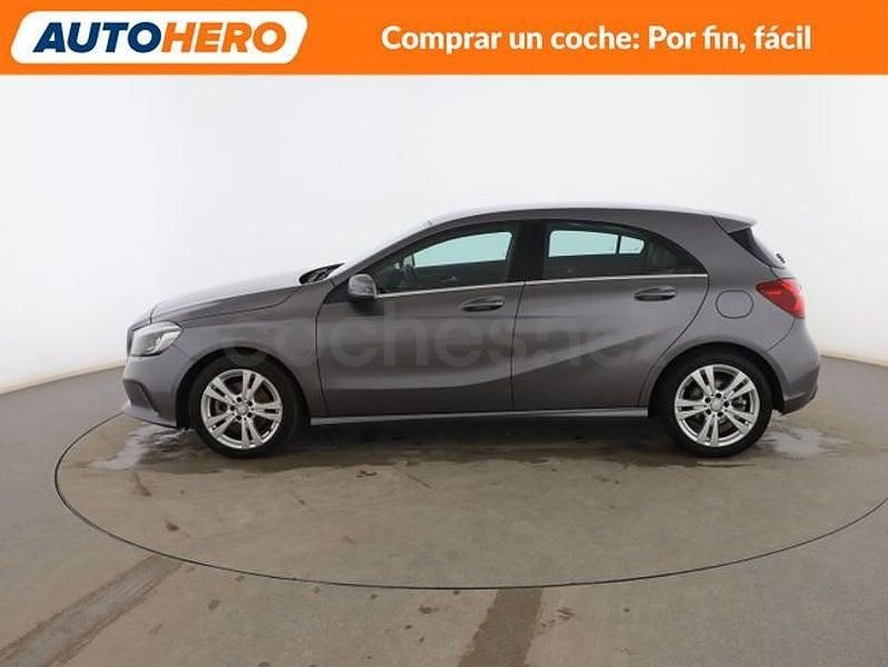 Usado Mercedes A200 Urban 136 CV (100 kW) 2017 Gris / plata Berlina