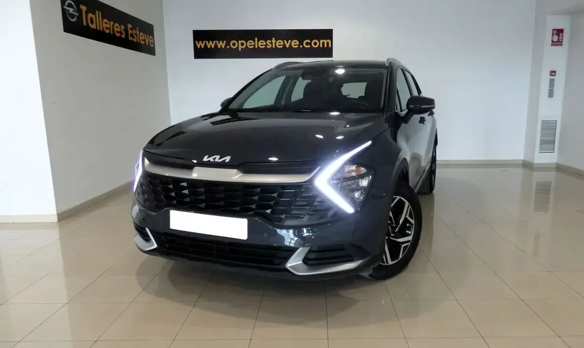 Käytetty Kia Sportage 160 HP (117 kW) 2025 Valkoinen Katumaasturi