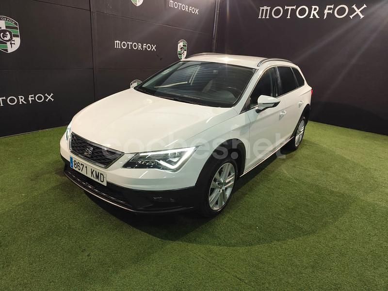 Usado Seat Leon 150 CV (110 kW) 2018 Blanco Familiar